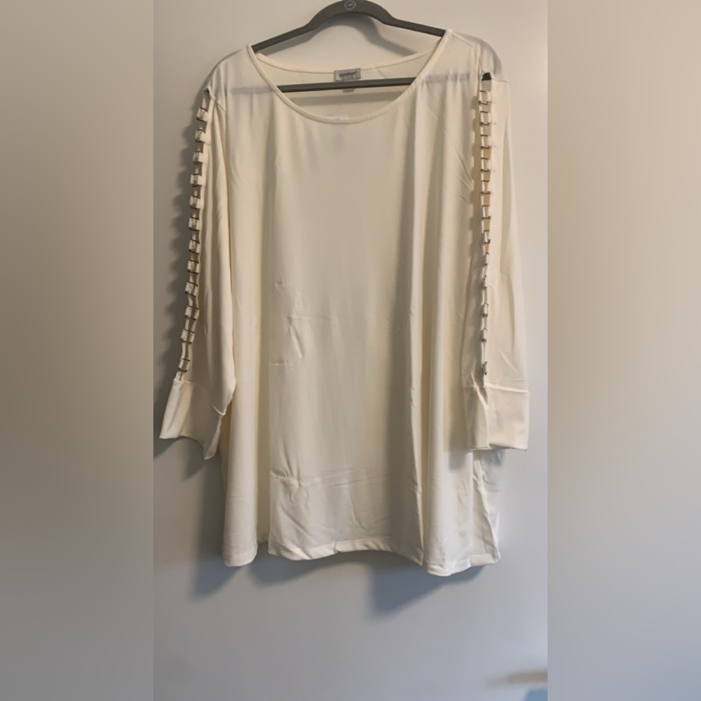 Avenue 30/32 cream color caged sleeve Tunic